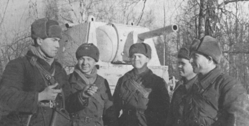 Советские танкисты на Можайском направлении. Декабрь 1941 г.