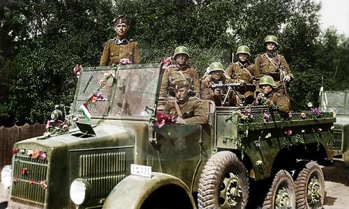 Венгерские солдаты в Трансильвании. 1940 г.