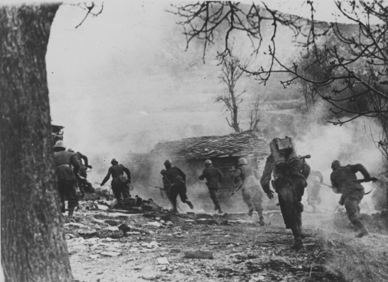 Итальянские солдаты в Албании. Апрель 1939 г.