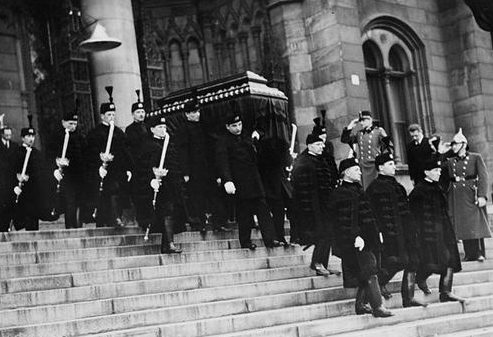 Похороны графа Поля Телеки - премьер-министра Венгрии. 3 апреля 1941 г.