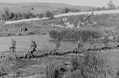 Переправа через реку Збруч. 1941 г. 
