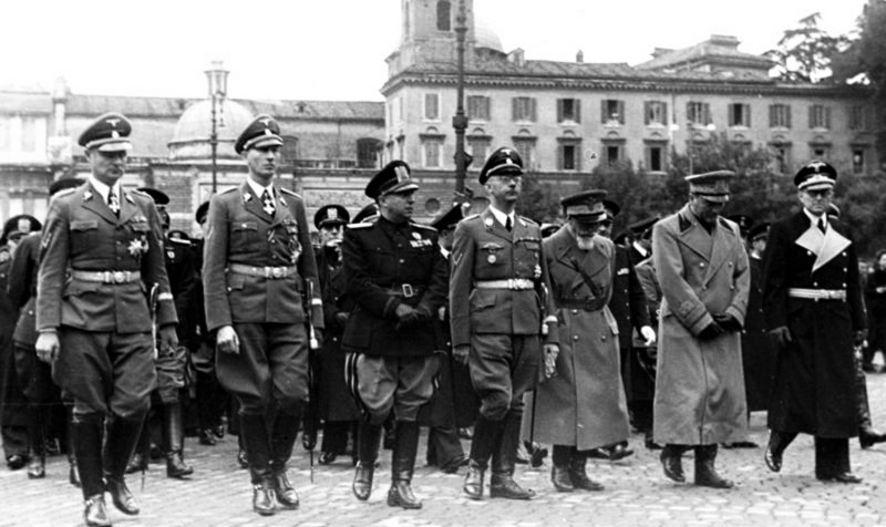 Похороны главы итальянской полиции Артуро Боккини. Ноябрь 1940 г. 