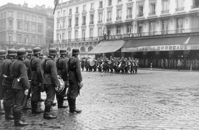 Немецкий оркестр в Бордо. 1942 г. 