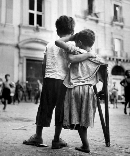 Мальчишки Неаполя. Июнь 1944 г.