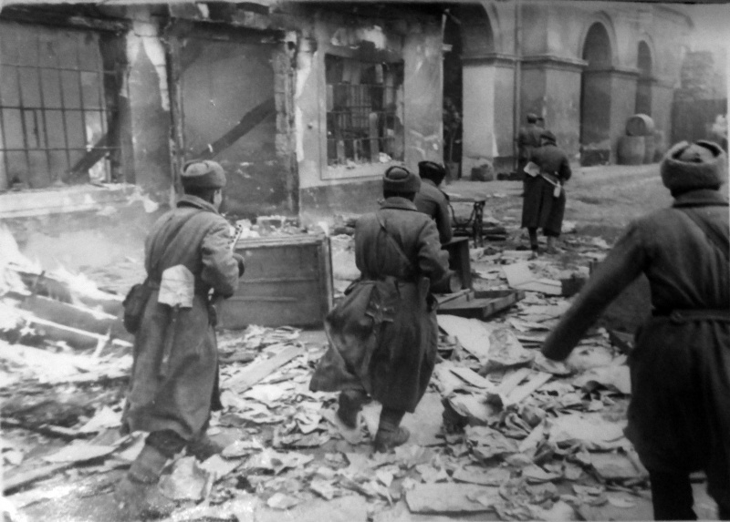 Бои в городе. Будапешт февраль 1945 г. 