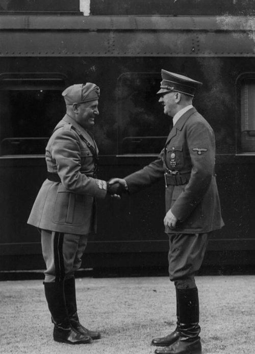 Встреча Бенито Муссолини и Адольфа Гитлера на Восточном фронте. Август 1941 г.