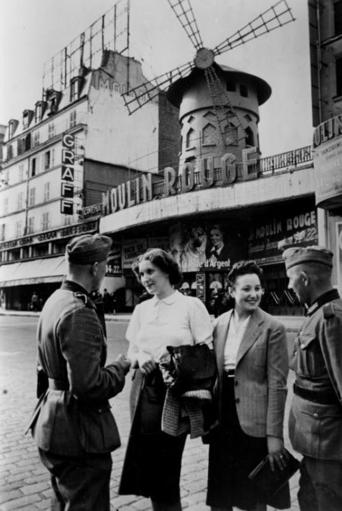 Улицы Парижа. Июнь 1940 г.