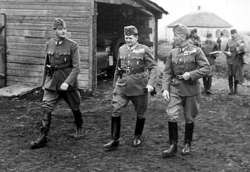 Венгерские генералы Густав Яни и Вилмос Надю в Алексеевке. 20 сентября 1942 г.