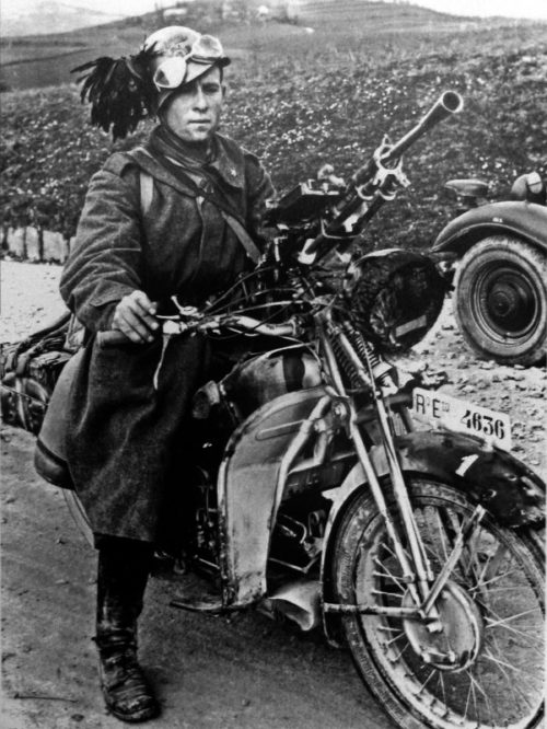 Мотоциклист-берсальер на Восточном фронте. Лето 1941 г.