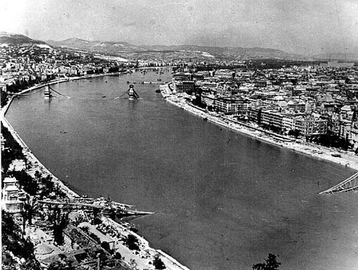 Дунайские мосты. Март 1945 г. 