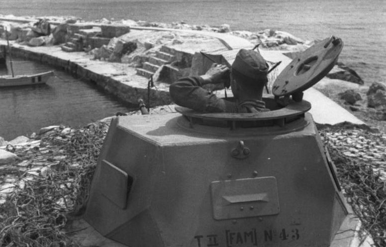 Немецкие пулеметные позиции на Атлантическом вале. Май 1944 г. 