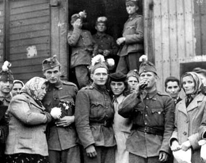 Отправка пополнения на Донской фронт. Тата, 1942 г. 