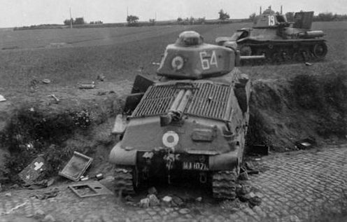 Брошенные французские танки - Hotchkiss H35 и Somua S35. 1940 г.
