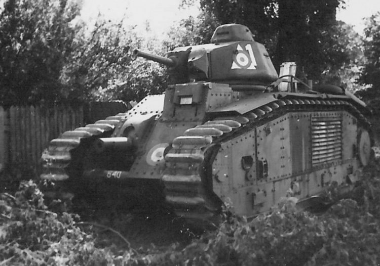 Брошенные французские танки Char B1-bis. 1940 г. 