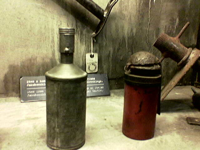 Самодельные ручные гранаты, выпускавшиеся подпольно в АК.