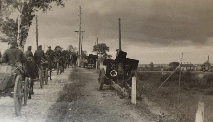 Немецкие войска в пригороде. Сентябрь 1941 г. 
