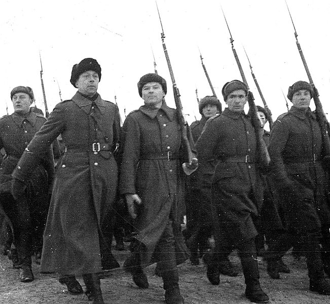Парад польских частей «армии Андерса» в Бузулуке, декабрь 1941 года.