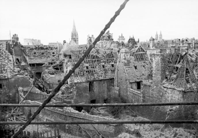 Разрушения в Кане. 10 июля 1944 г.