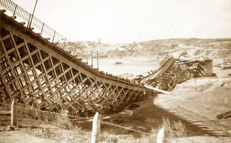 Разрушенный Бендеровский мост. 1941 г.
