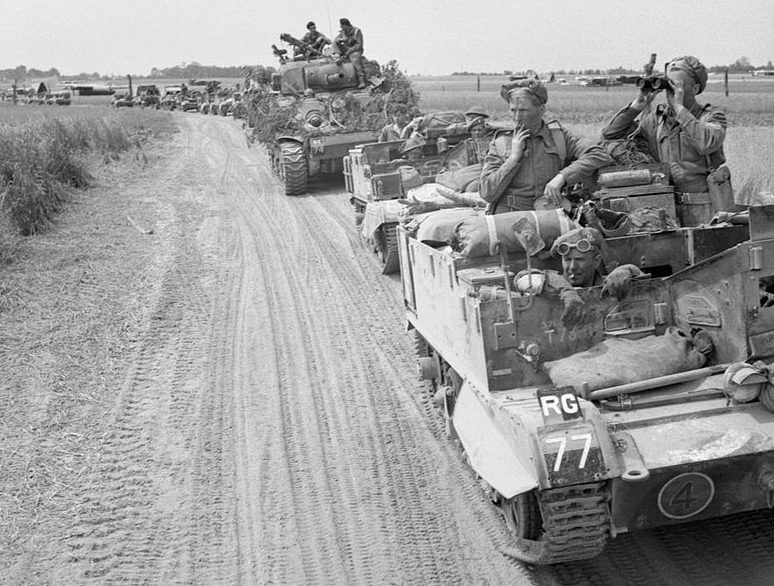 Британская бронетехника на пути к реке Орн. 18 июля 1944 г. 