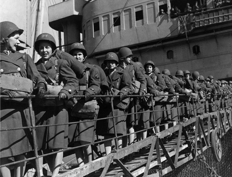 Военнослужащие WAC прибыли в Северную Африку. Апрель 1944 г.