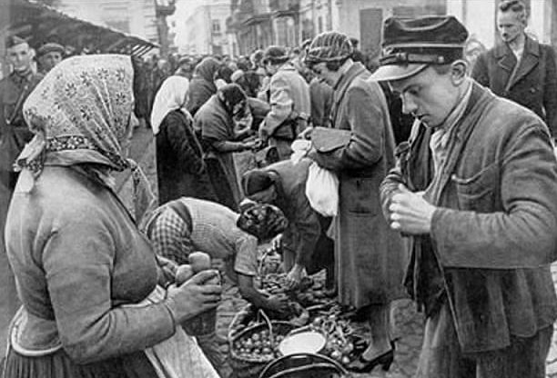 Городской рынок. 1941 г. 