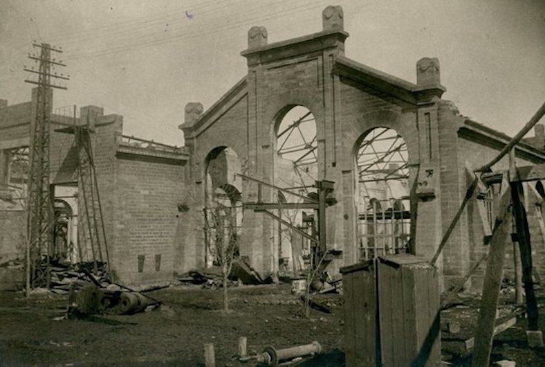 Руины города. 1943 г. 