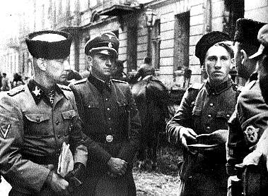 Солдаты РОНА в Варшаве. 