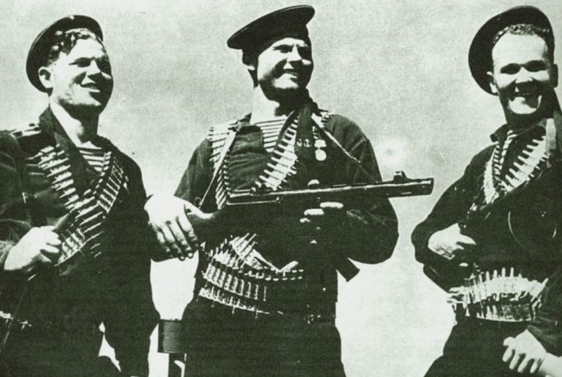 Морские пехотинцы - защитники Туапсе. 1942 г.