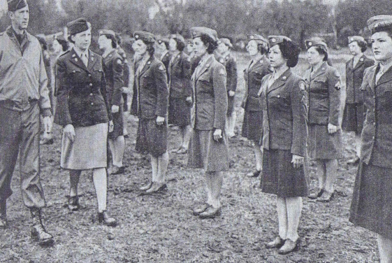 Взвод WAC штаб-квартиры 5-й армии в Италии. Апрель 1944 г.