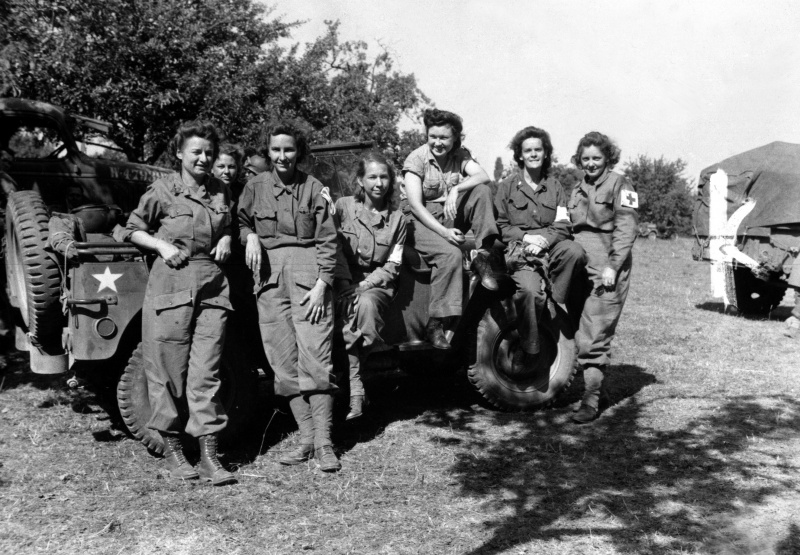 Американские медсестры полевого госпиталя во Франции. 12 августа 1944 г. 