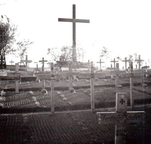 Немецкое кладбище в районе города Тютковичи. 1942 г.