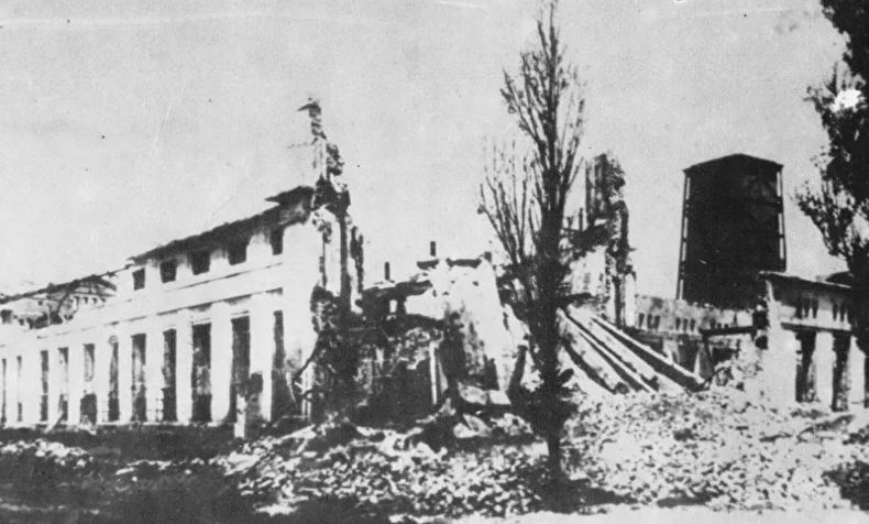 Развалины электростанции. 1944 г.