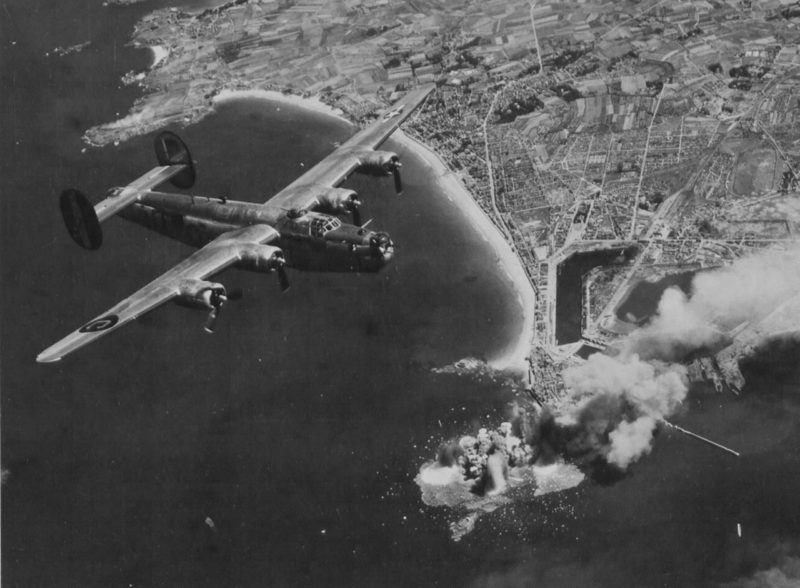 Воздушная бомбардировка Сен-Мало. Август 1944 г.