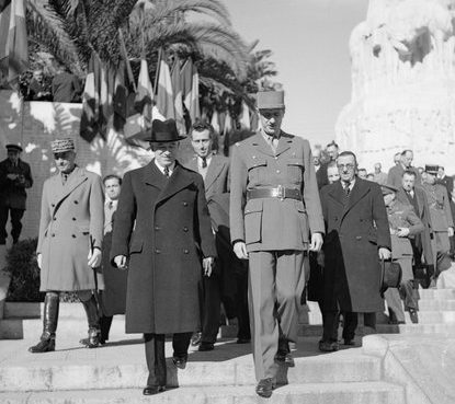 Чехословацкий президент д-р Эдвард Бенеш и французский генерал Шарль де Голль в Алжире. Январь 1945 г.
