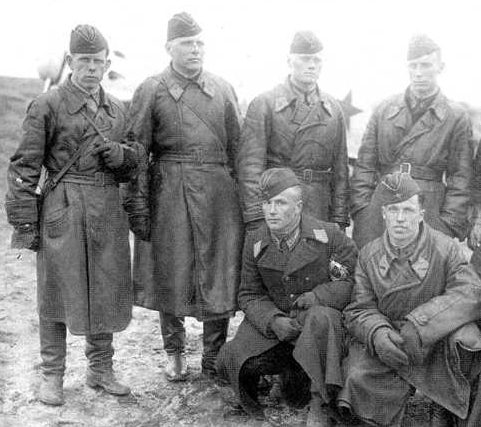 Пилоты 11-й школы военных летчиков. 1941 г.