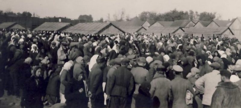 Городской базар. 1942 г.