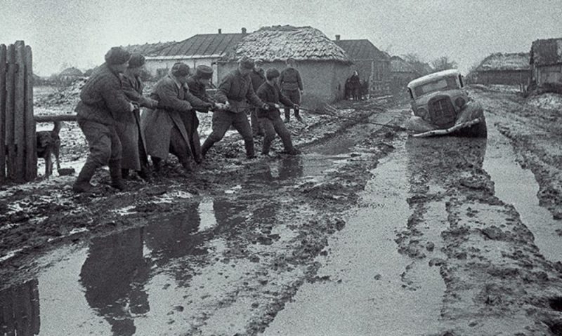 Советские войска на подступах к городу. Март 1944 г.