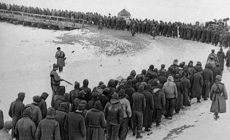 Немецкие военнопленные из «Черкасского котла». Февраль 1944 г.