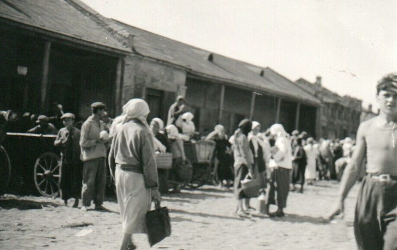 Городской базар. 1943 г.