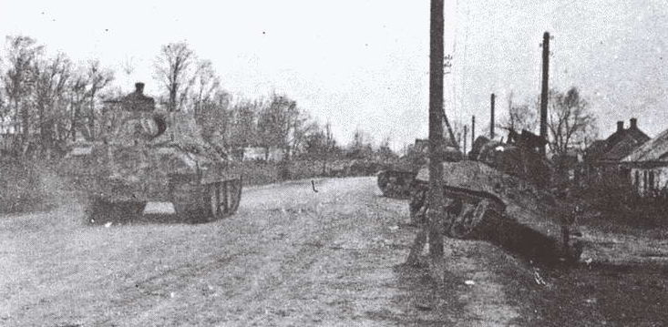 «Пантера» 5-го танкового полка СС на окраине города. Март 1944 г.