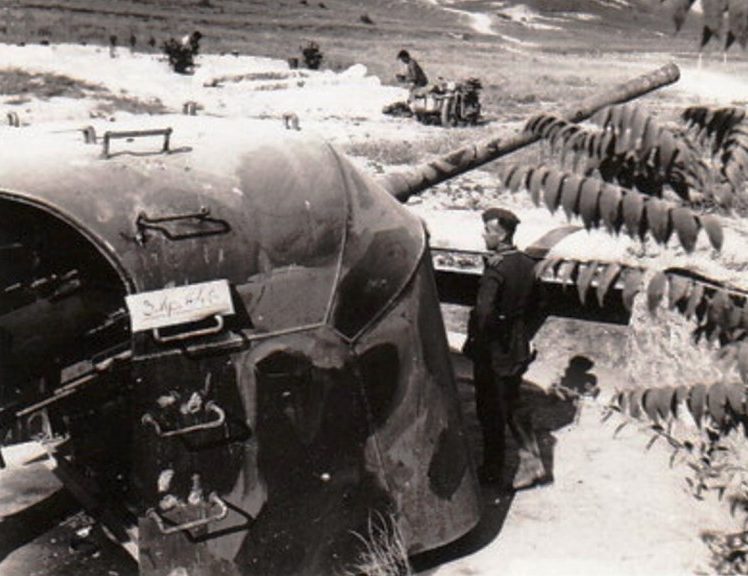 Артиллерийский ДОТ №55 у Симферопольского шоссе под 100-мм орудие Б-24-БМ. 