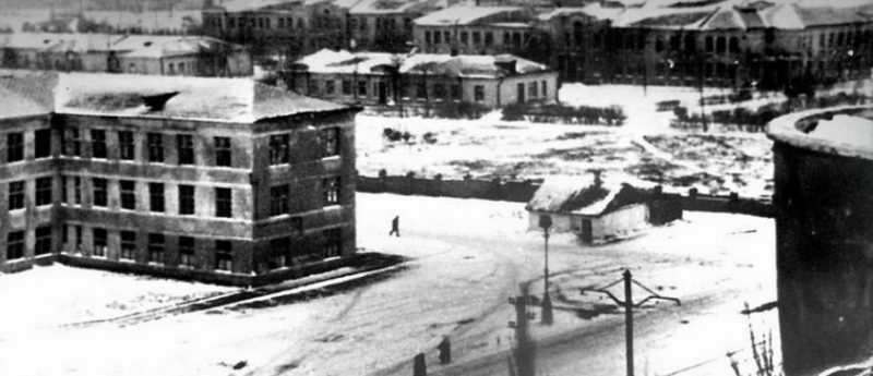 Городские улицы в оккупации. 1943 г.