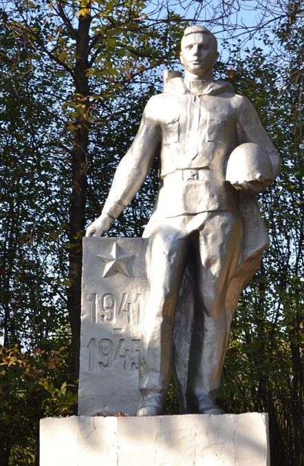 г. Тула. Памятник воину-освободителю, установленный по улице 5-я Криволученская.