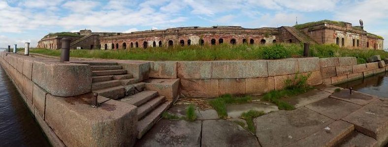 Развалины форта «Южный 3».
