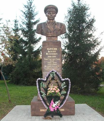 г. Тула. Бюст генерала В.Ф. Маргелова, установленный на одноименной улице. 