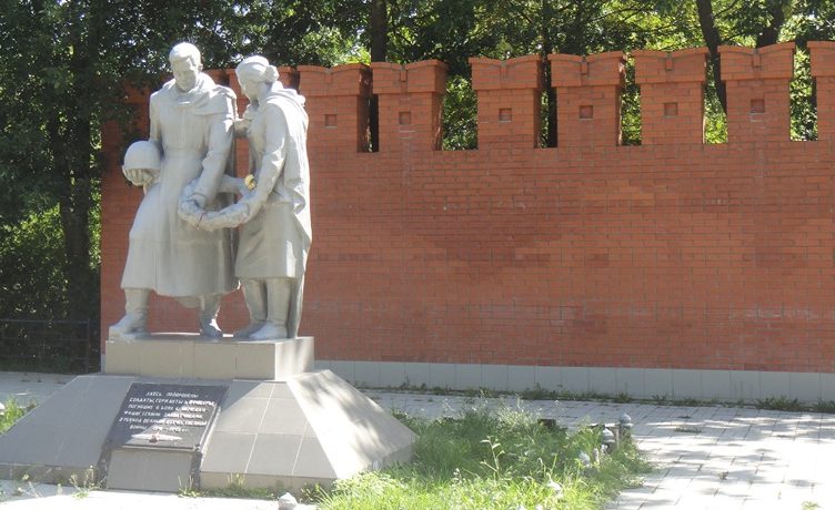 г. Тула. Памятник на братской могиле на Спасском кладбище.