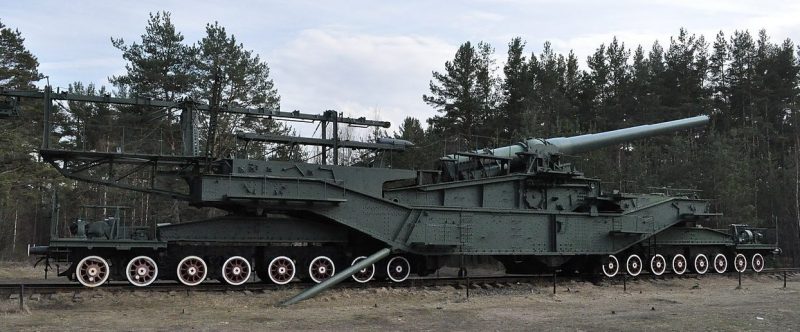 Установка ТМ-3-12 на «Красной Горке» в годы войны и сегодня.