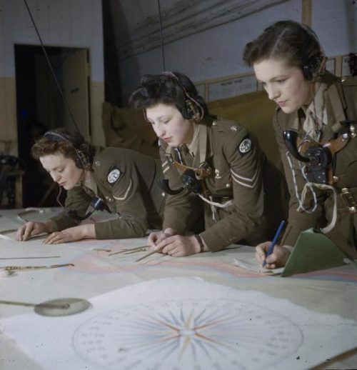 Сотрудницы ATS на 28-й батареи. Дувр, 1942 г.