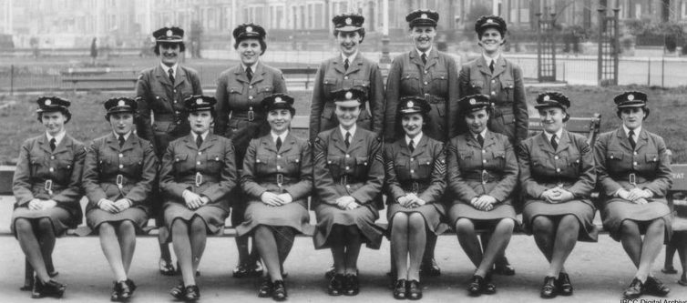 Служащие WAAF во время обучения в Моркомбе. 1944 г. 